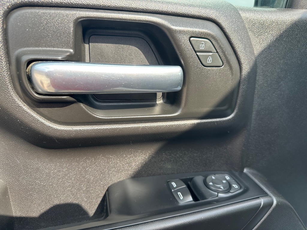 Photo 22 of this CHEVROLET SILVERADO 1500