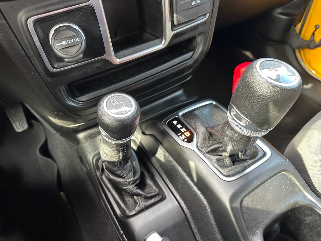 Photo 26 of this JEEP WRANGLER