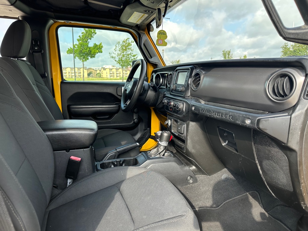 Photo 25 of this JEEP WRANGLER