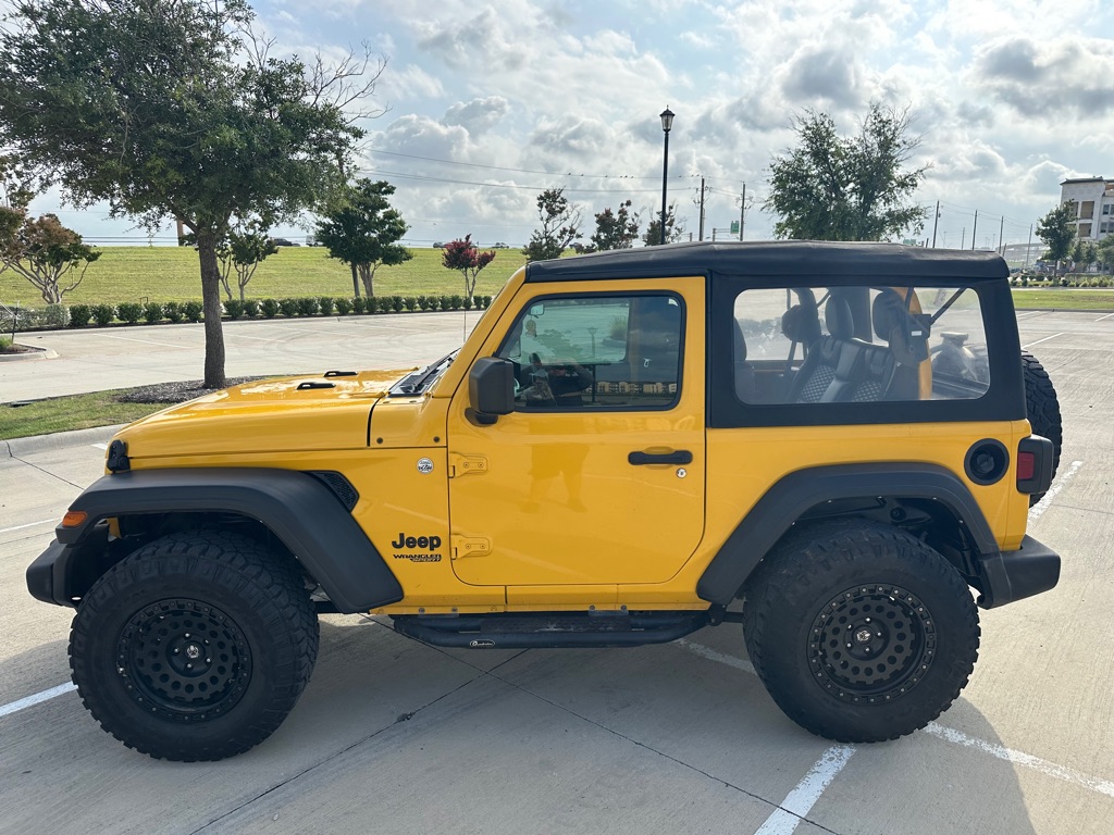 Photo 9 of this JEEP WRANGLER