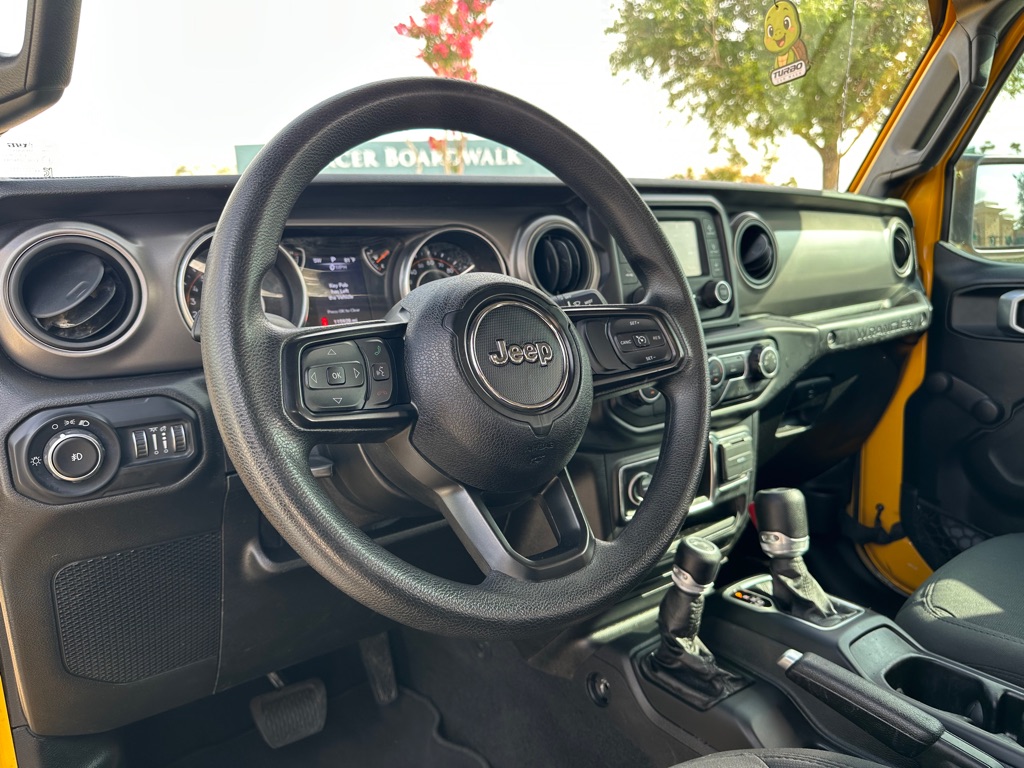 Photo 17 of this JEEP WRANGLER
