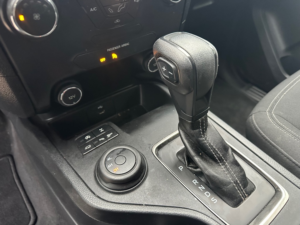 Photo 27 of this FORD RANGER