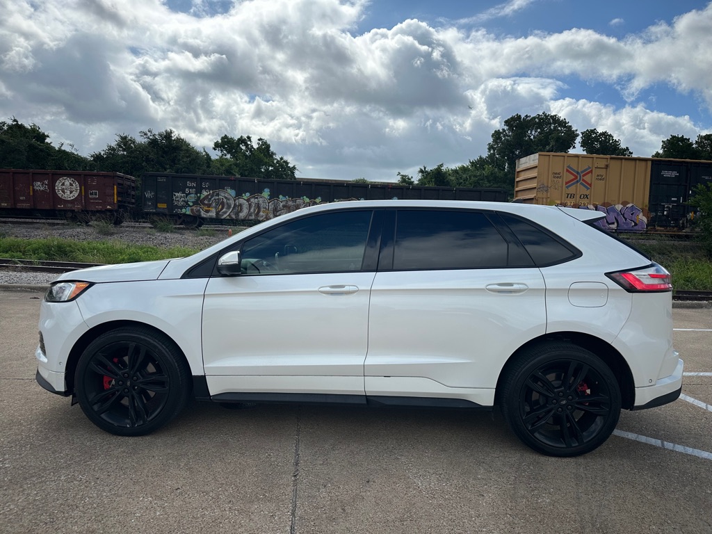 Photo 12 of this FORD EDGE