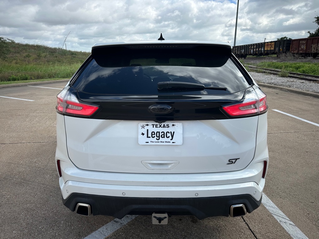 Photo 15 of this FORD EDGE