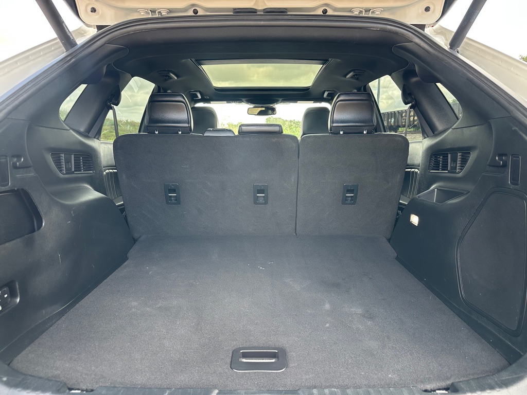 Photo 17 of this FORD EDGE