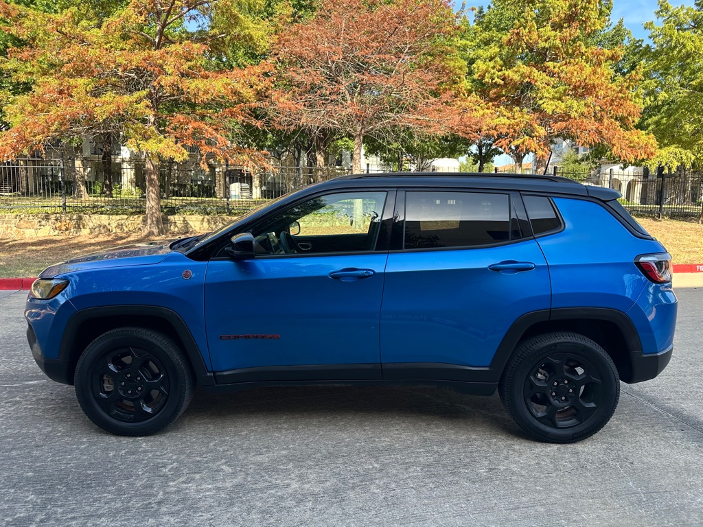Photo 8 of this JEEP COMPASS