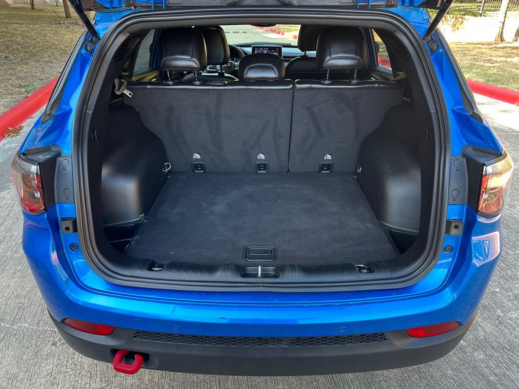 Photo 12 of this JEEP COMPASS