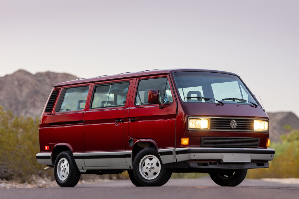 Red (MAROON) 1991 Volkswagen Vanagon Van Rear-Wheel Drive 3-Speed Manual