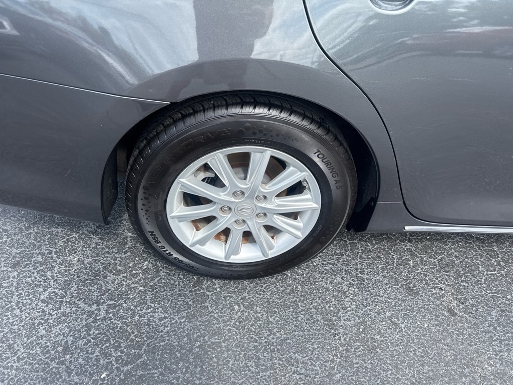 View vehicle photo 7