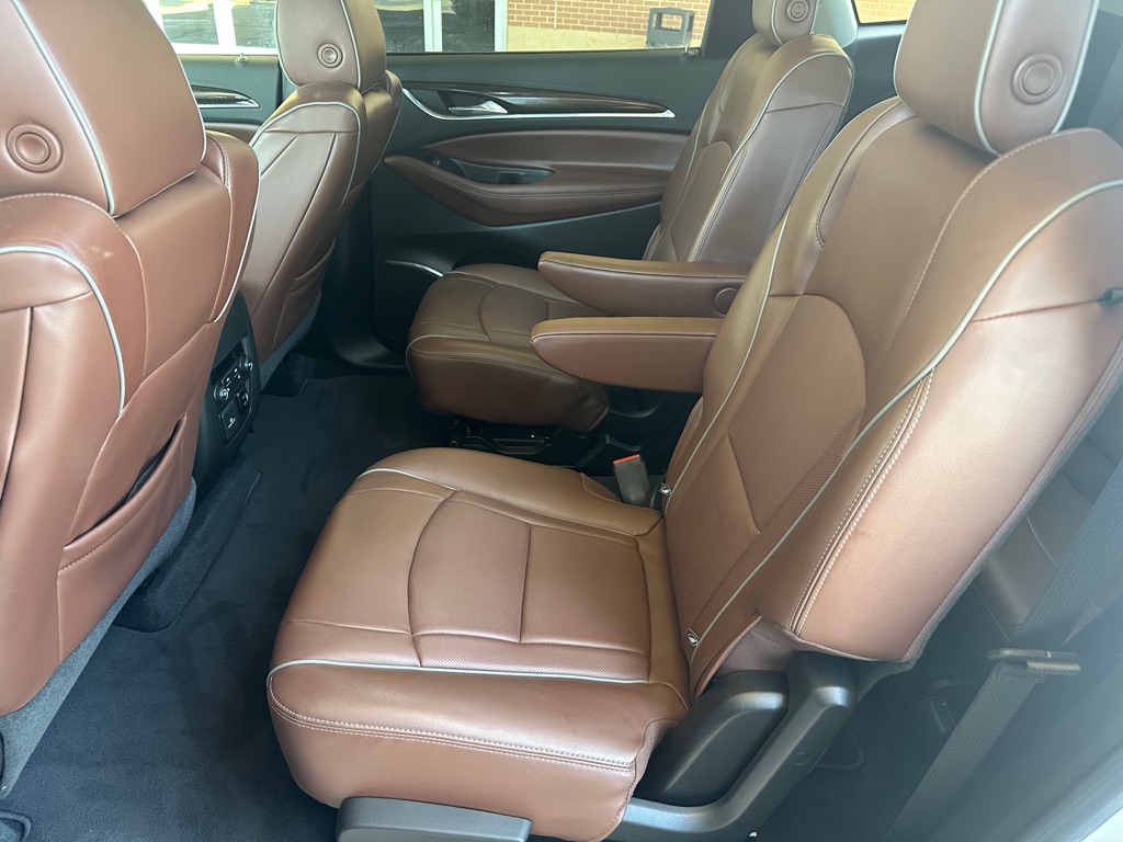 Photo 6 of this BUICK ENCLAVE
