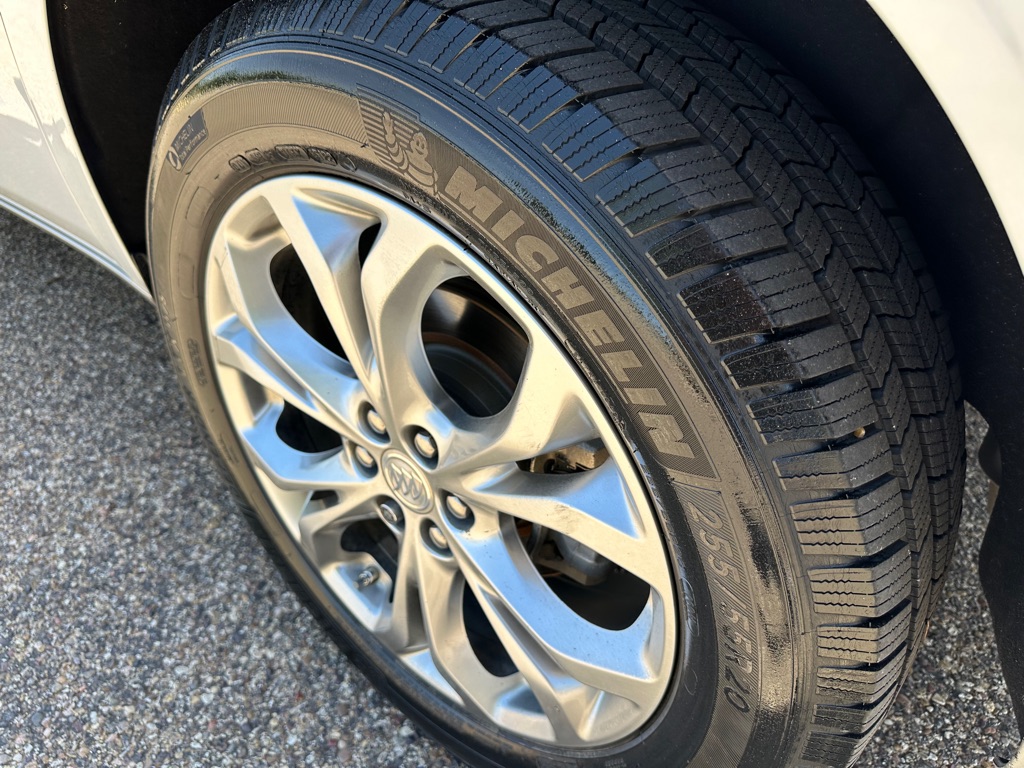 Photo 13 of this BUICK ENCLAVE