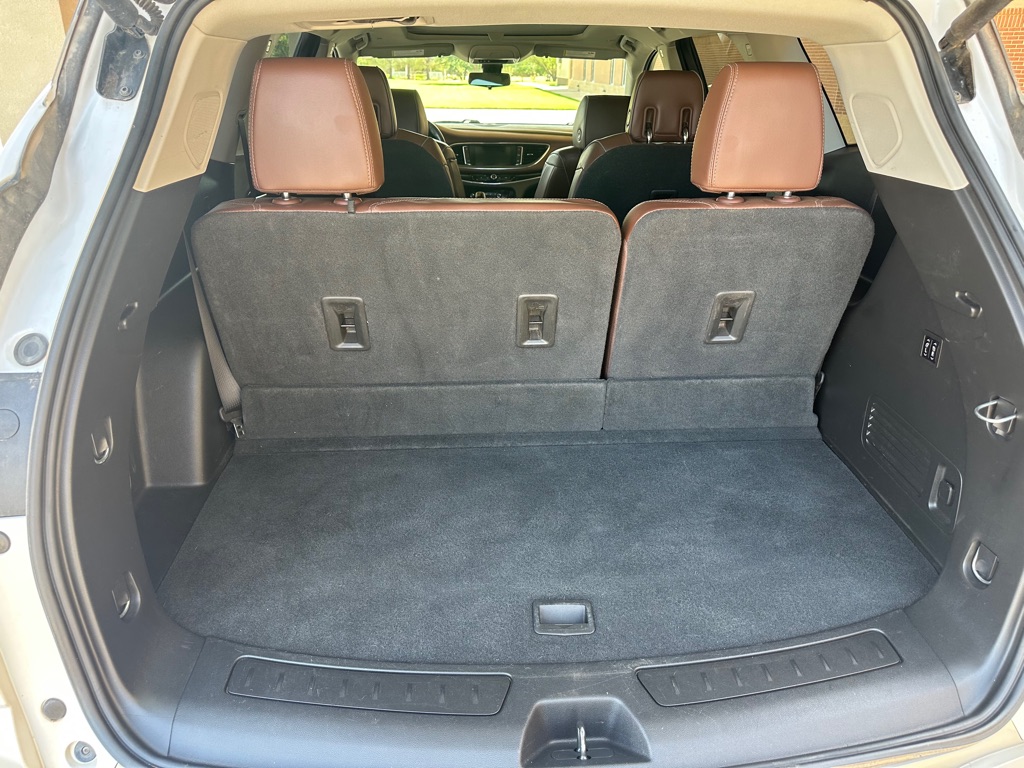 Photo 23 of this BUICK ENCLAVE