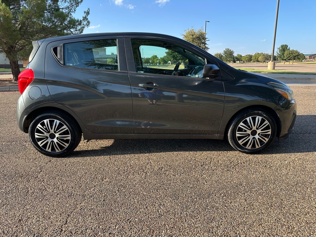 Photo 3 of this CHEVROLET SPARK