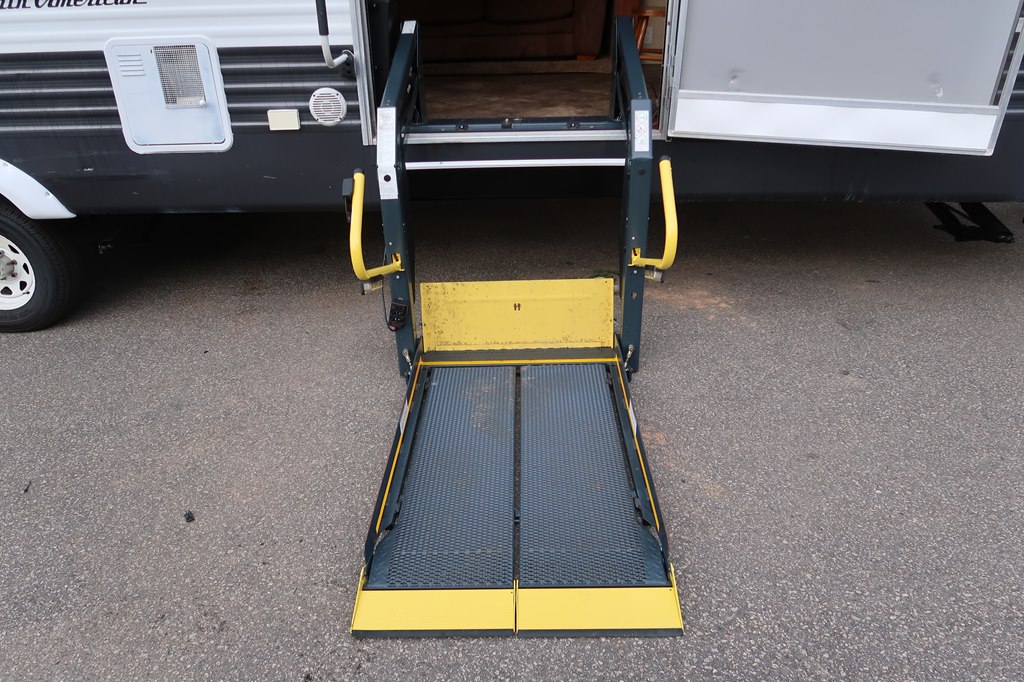 NORTH AMERICAN WHEELCHAIR 2013 NORTH AMERICAN WHEELCHAIR 5CZ200R29D1123392