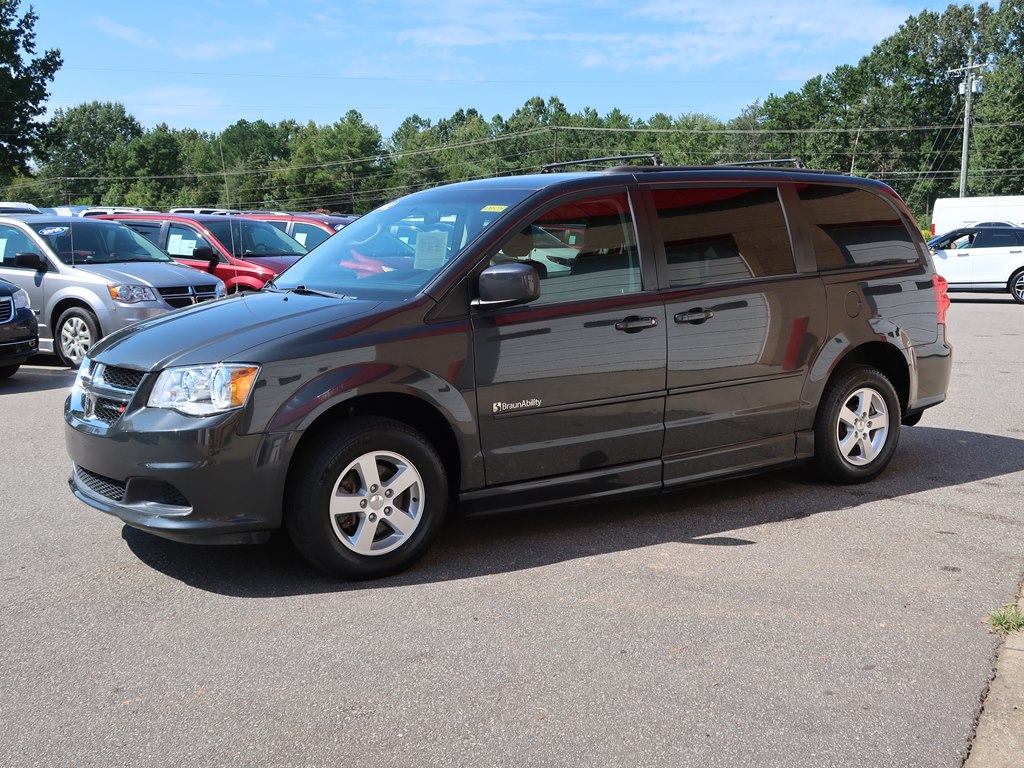 Photo 18 of this DODGE GRAND CARAVAN