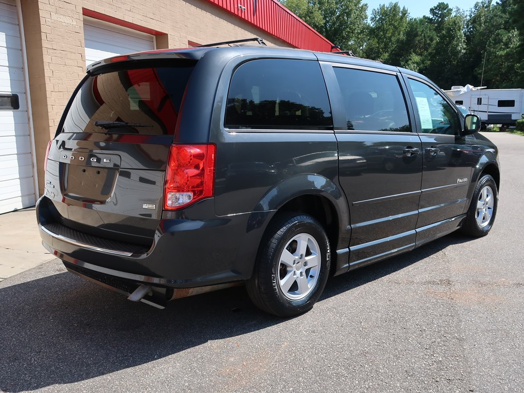 Photo 31 of this DODGE GRAND CARAVAN