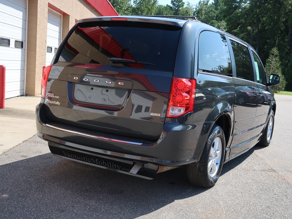 Photo 30 of this DODGE GRAND CARAVAN