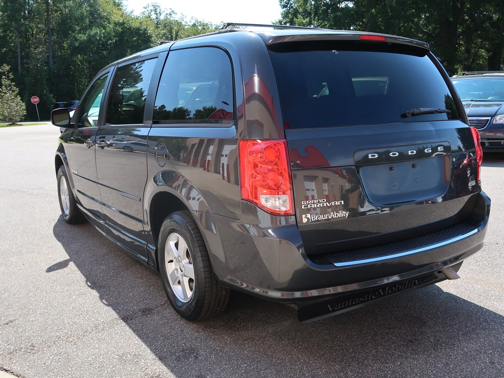 Photo 22 of this DODGE GRAND CARAVAN