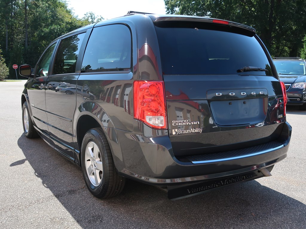 Photo 23 of this DODGE GRAND CARAVAN