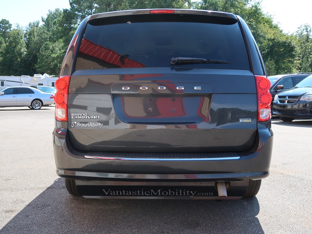 Photo 27 of this DODGE GRAND CARAVAN