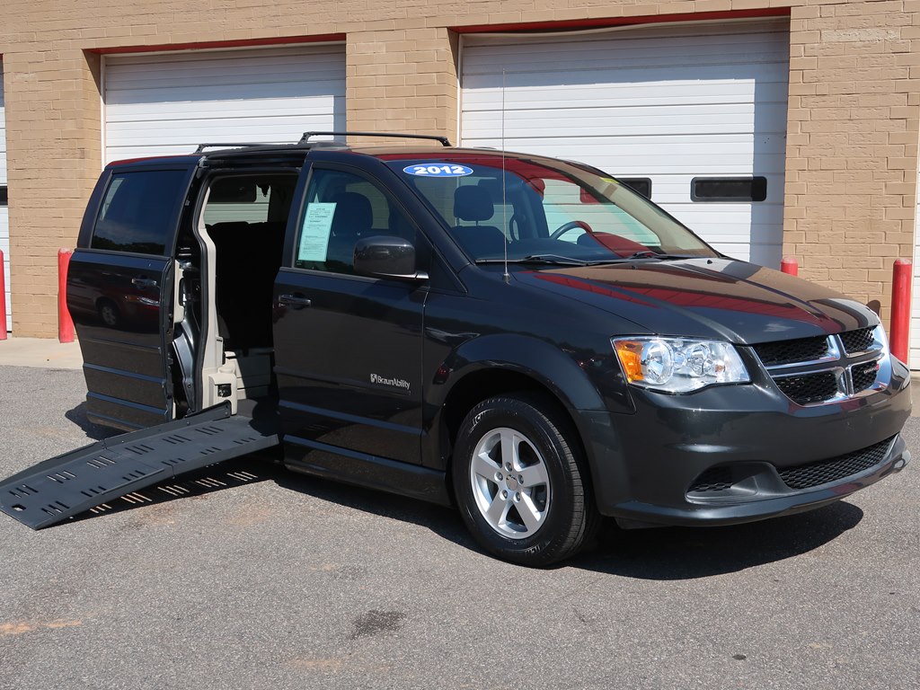 Photo 3 of this DODGE GRAND CARAVAN