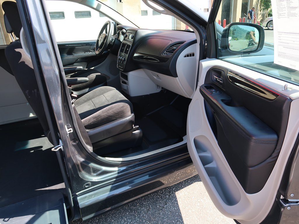 Photo 67 of this DODGE GRAND CARAVAN