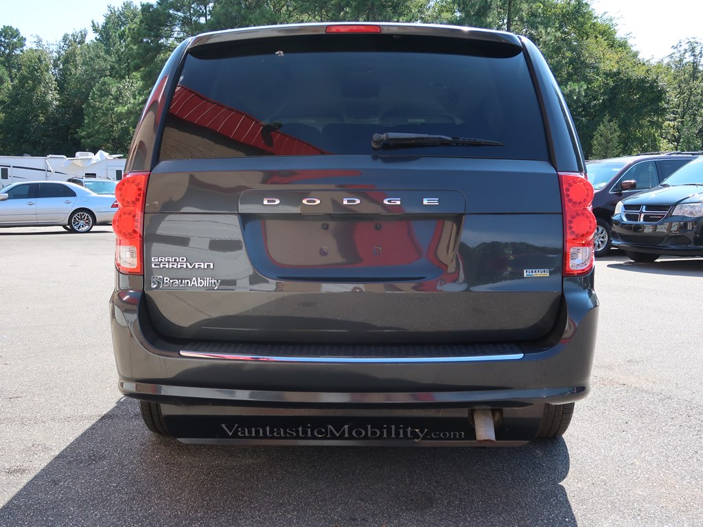 Photo 28 of this DODGE GRAND CARAVAN