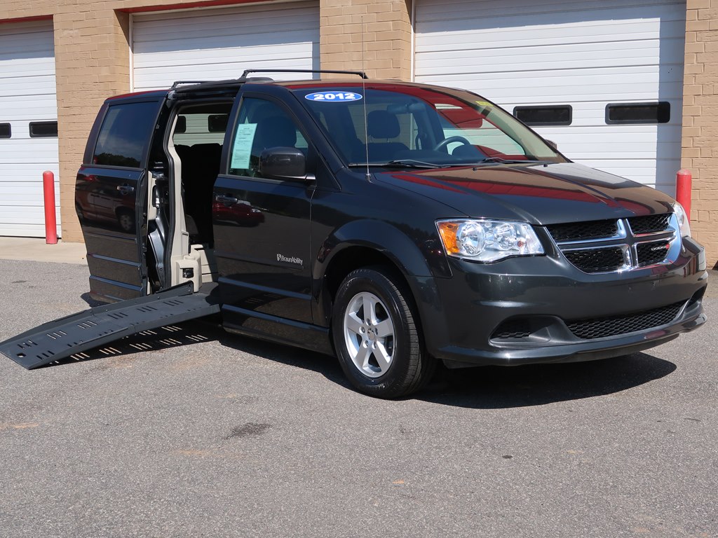 Photo 6 of this DODGE GRAND CARAVAN