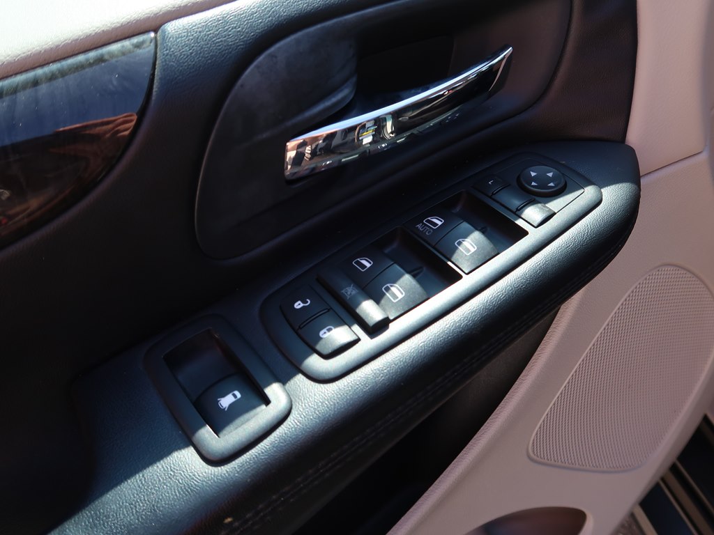 Photo 54 of this DODGE GRAND CARAVAN