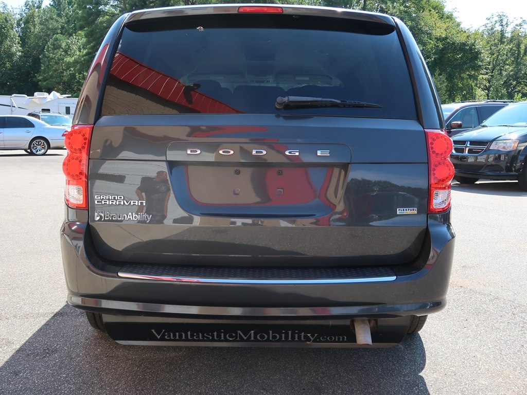 Photo 25 of this DODGE GRAND CARAVAN