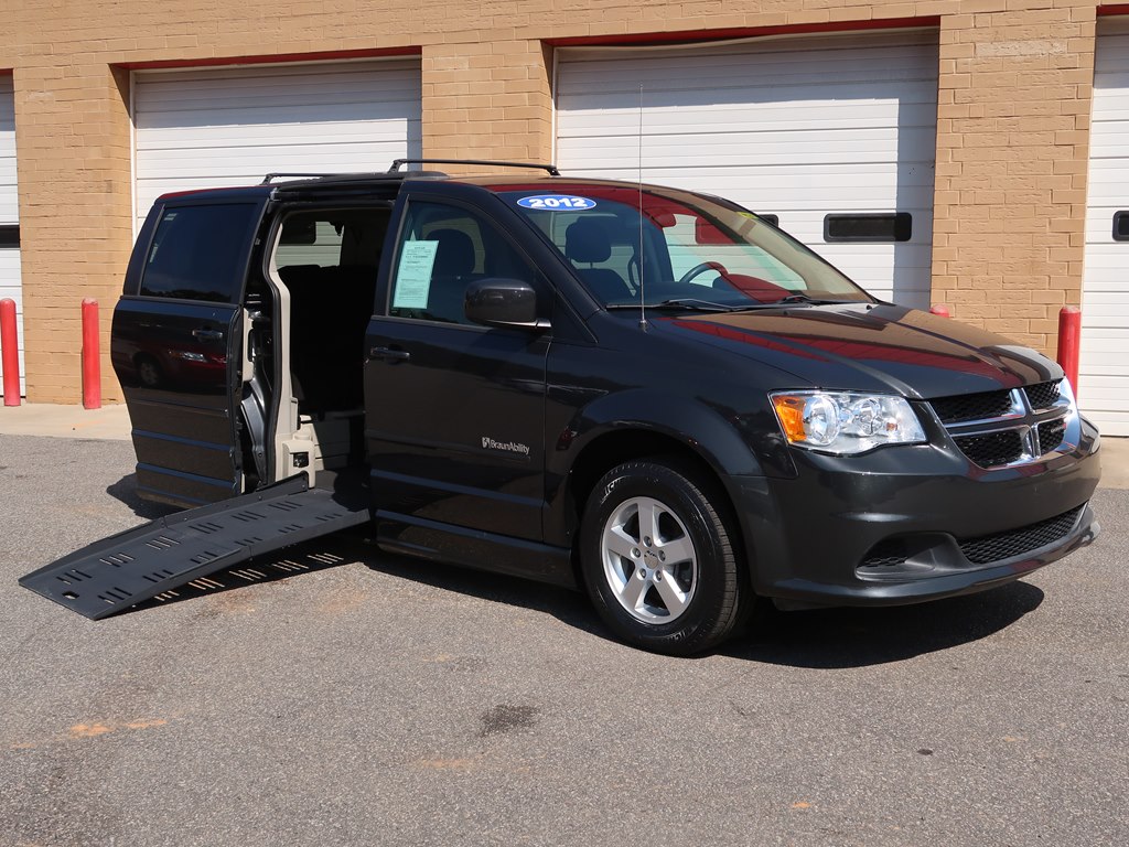 Photo 41 of this DODGE GRAND CARAVAN