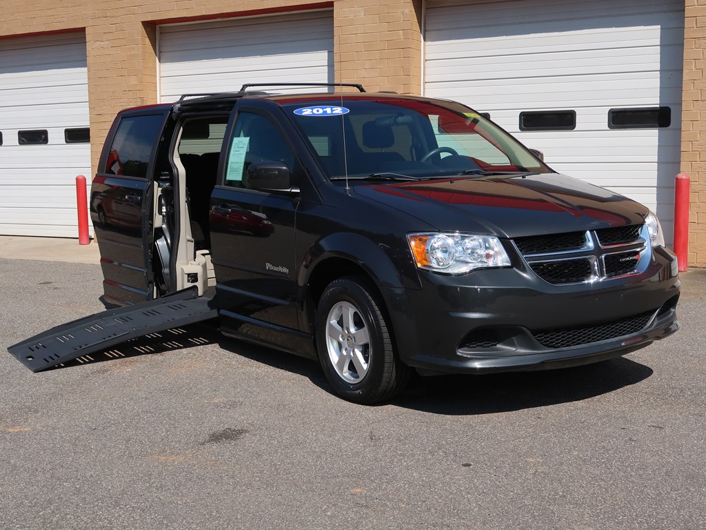 Photo 40 of this DODGE GRAND CARAVAN