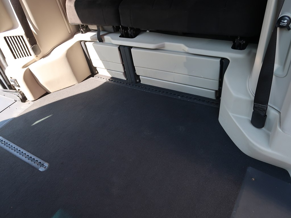Photo 50 of this DODGE GRAND CARAVAN