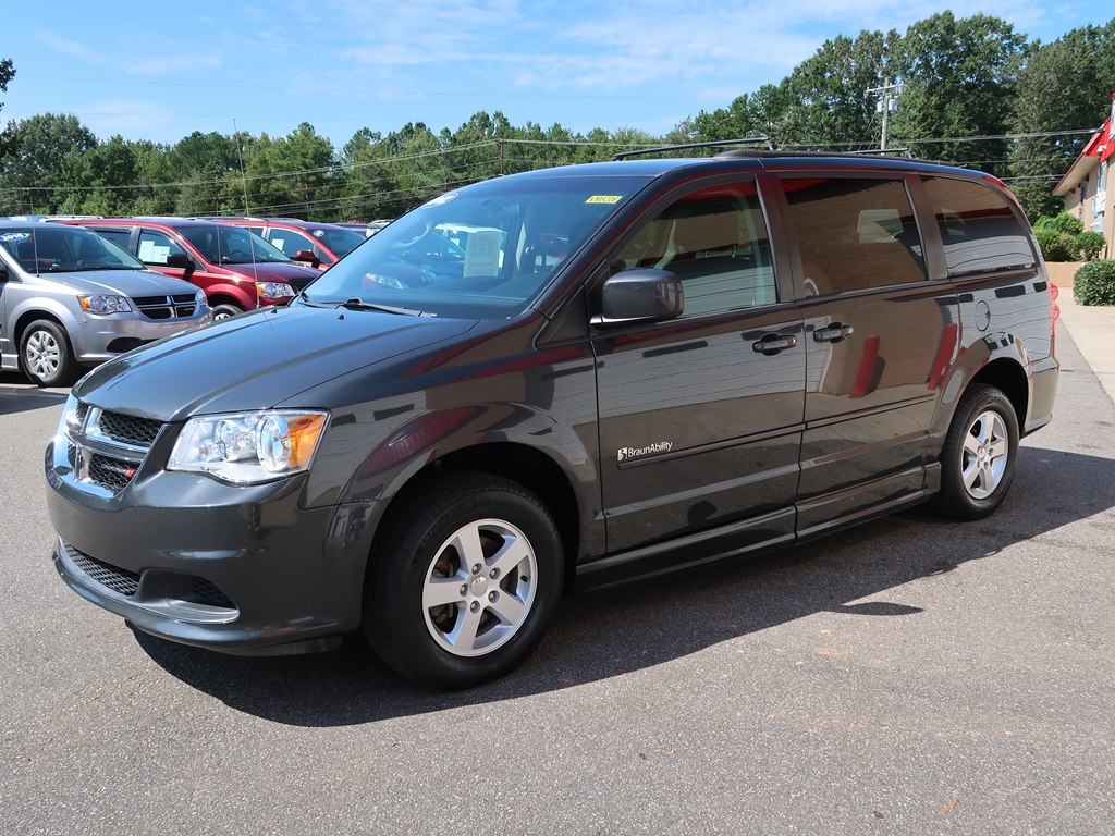 Photo 17 of this DODGE GRAND CARAVAN