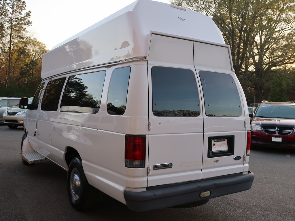 Photo 10 of this FORD ECONOLINE