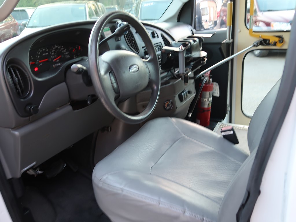 Photo 37 of this FORD ECONOLINE