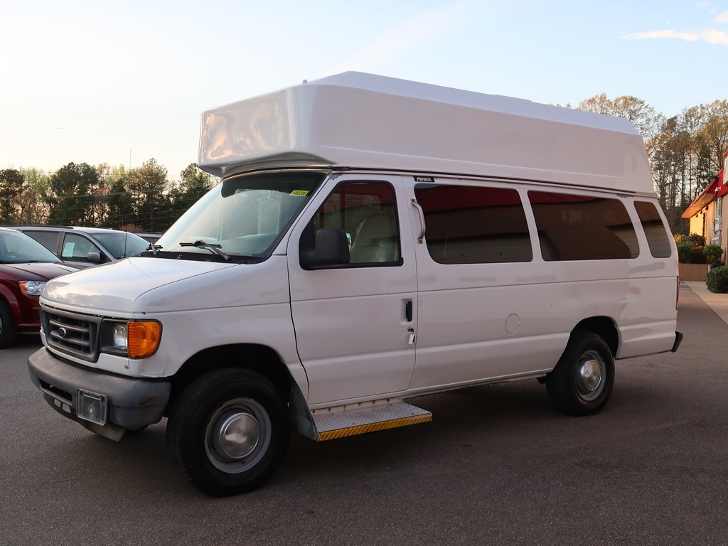 Photo 8 of this FORD ECONOLINE