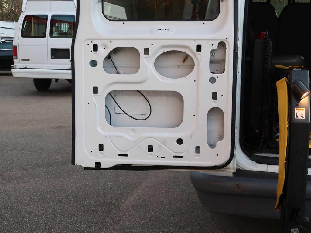 Photo 20 of this FORD ECONOLINE
