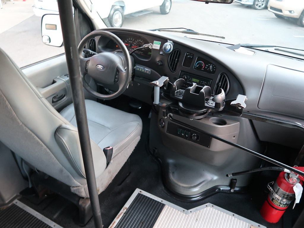 Photo 30 of this FORD ECONOLINE