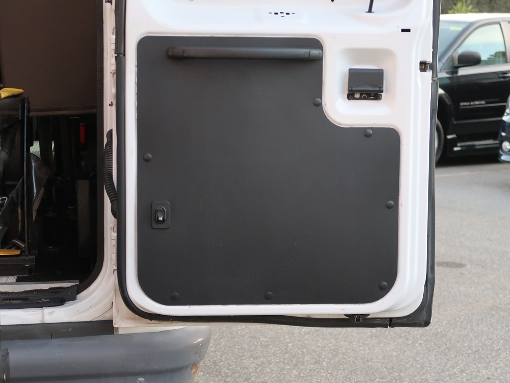 Photo 21 of this FORD ECONOLINE
