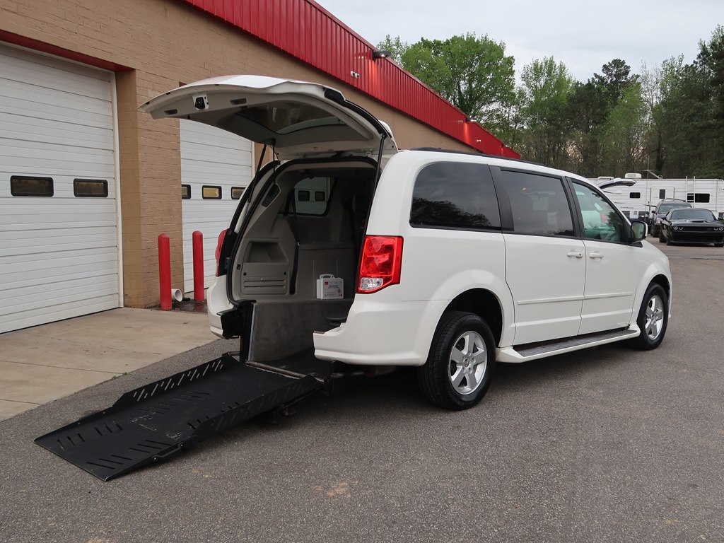 Photo 13 of this DODGE GRAND CARAVAN