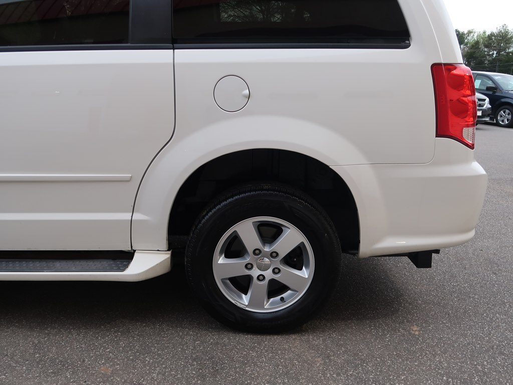 Photo 52 of this DODGE GRAND CARAVAN