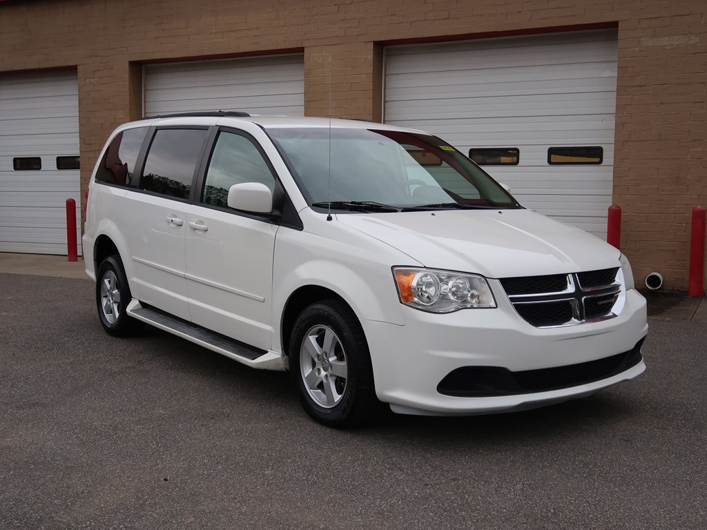 Photo 3 of this DODGE GRAND CARAVAN