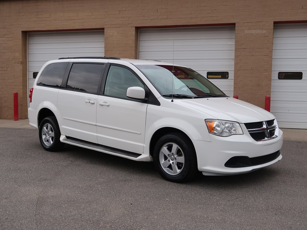 Photo 2 of this DODGE GRAND CARAVAN
