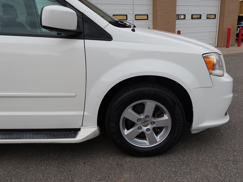 Photo 46 of this DODGE GRAND CARAVAN