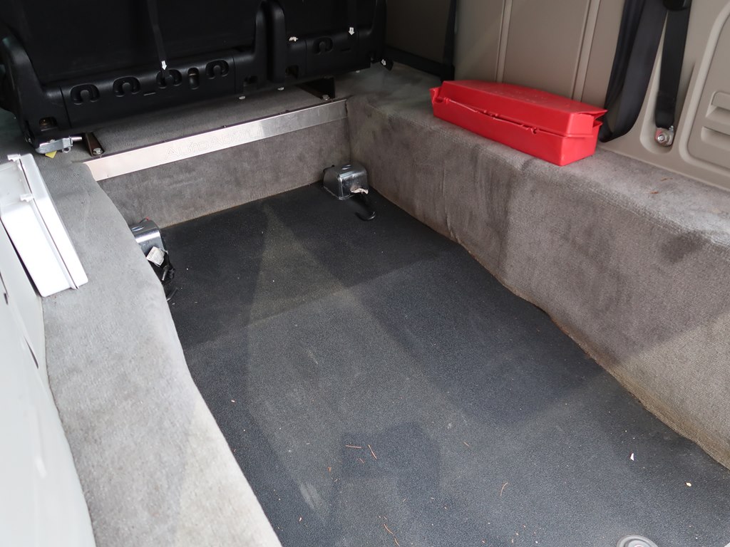 Photo 27 of this DODGE GRAND CARAVAN