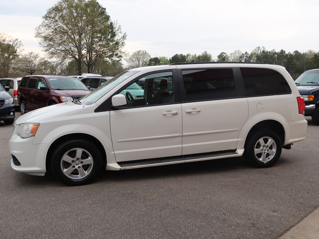 Photo 6 of this DODGE GRAND CARAVAN