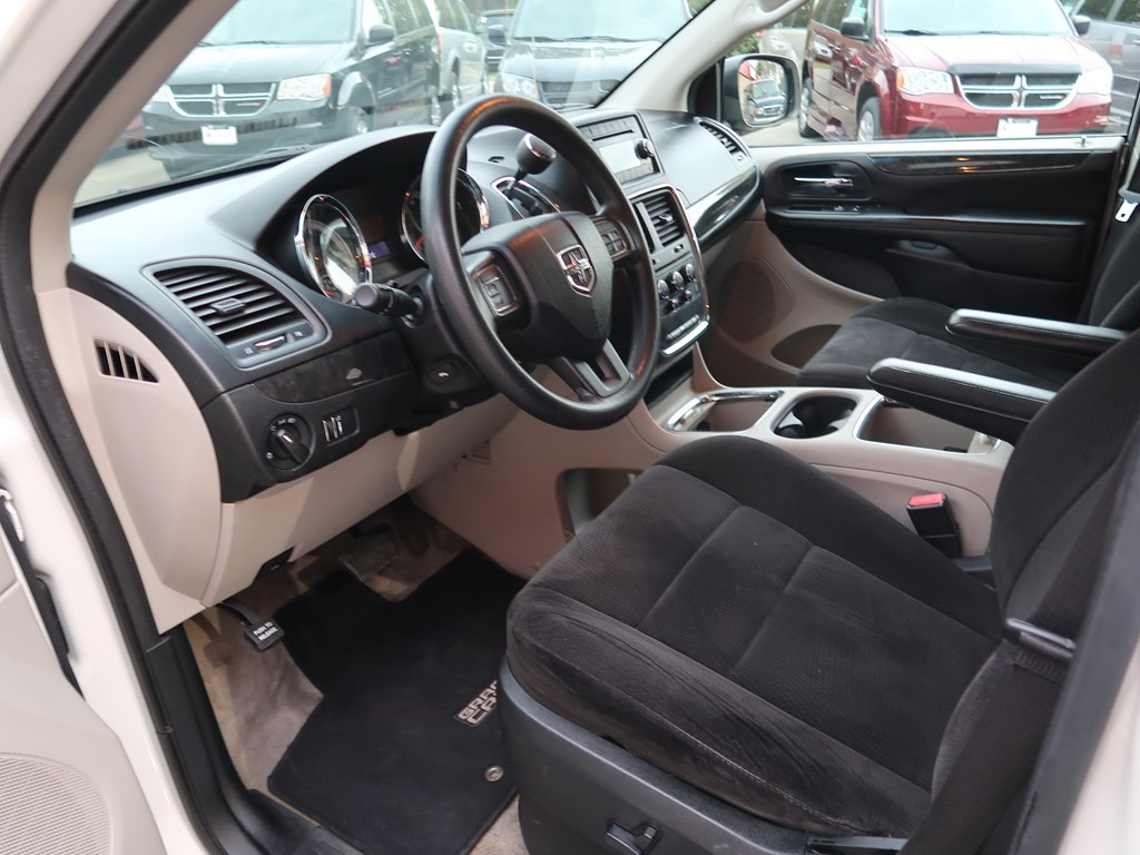 Photo 31 of this DODGE GRAND CARAVAN