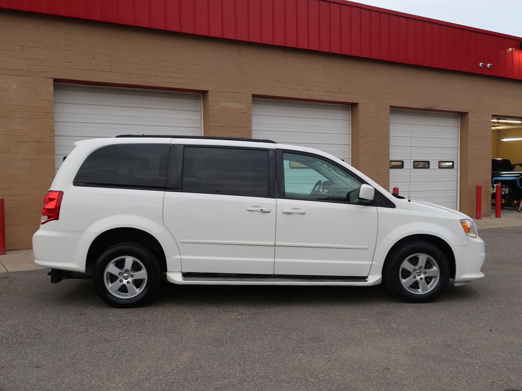 Photo 11 of this DODGE GRAND CARAVAN