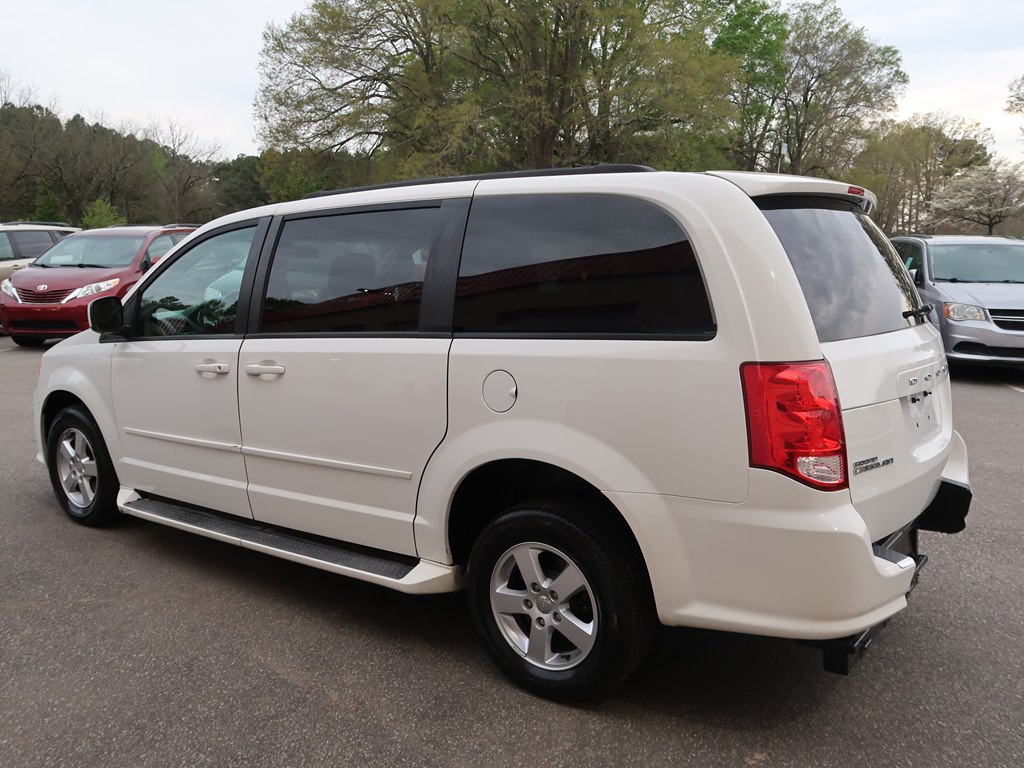 Photo 7 of this DODGE GRAND CARAVAN